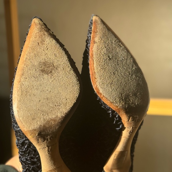 100% Authentic Christian Dior  Two Flower Textured Velvet Satin Pointed  Pumps - Picture 7 of 9